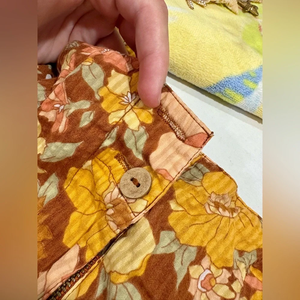 Billabong / The Salty Blonde Long Boho Floral Pants Woman’s Size 25 - Picture 5 of 9